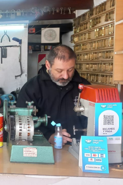 foto interior cerrajería bet-el